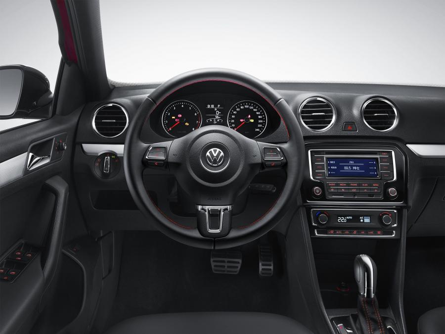 Volkswagen Jetta Sportline 2014 года  (CN) (фото 4 из 4)